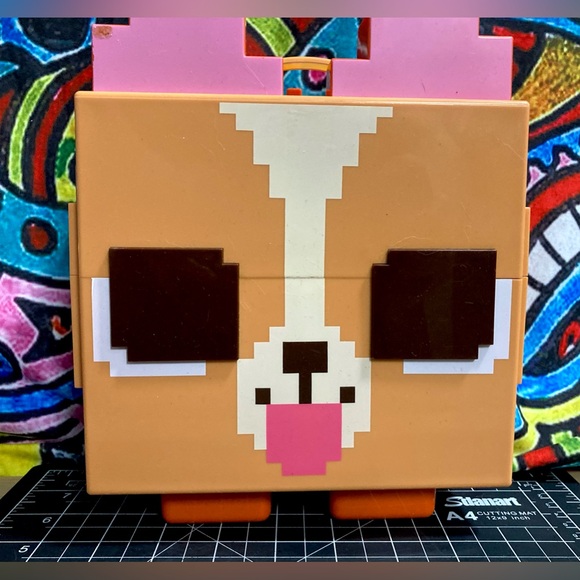 Pet Simulator - Pixel Corgi Collectors Box - Picture 10 of 12